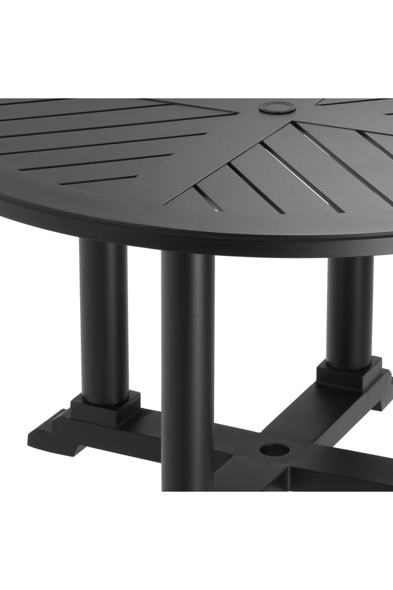 White Round Outdoor Dining Table S | Eichholtz Bell Rive | Eichholtzmiami.com