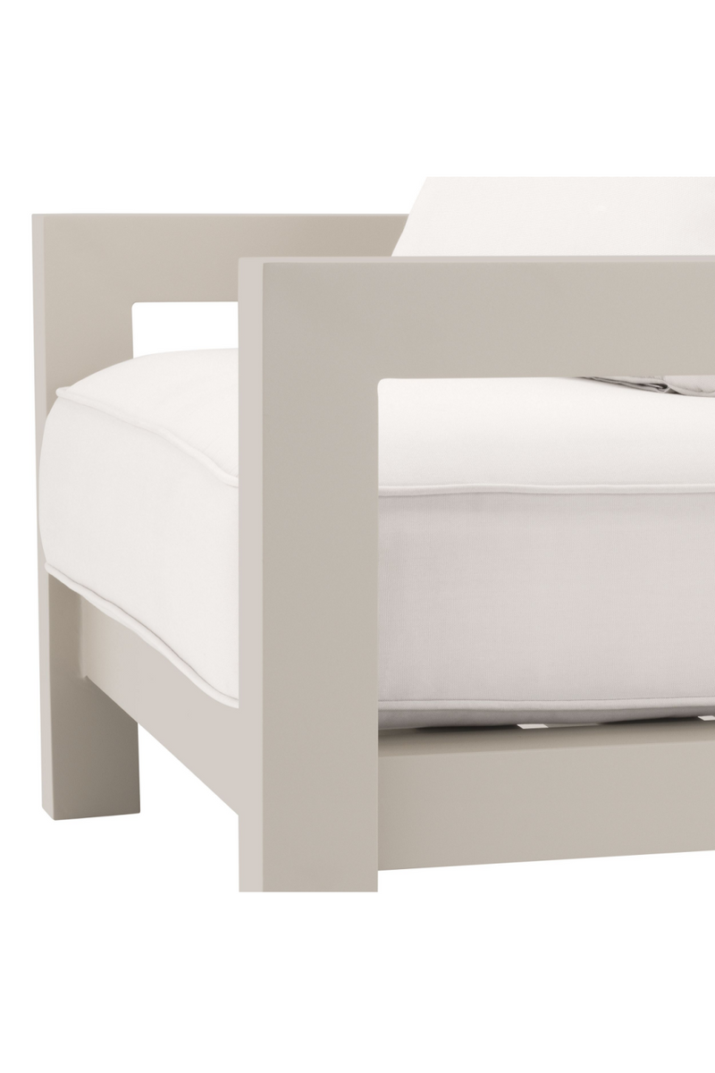 Sunbrella Outdoor Lounge Chair | Eichholtz Cap-Antibes | Eichholtzmiami.com