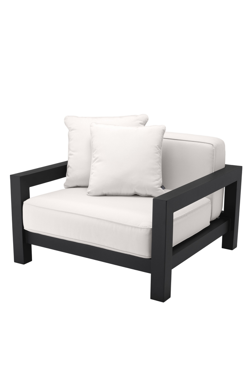 Sunbrella Outdoor Lounge Chair | Eichholtz Cap-Antibes | Eichholtzmiami.com