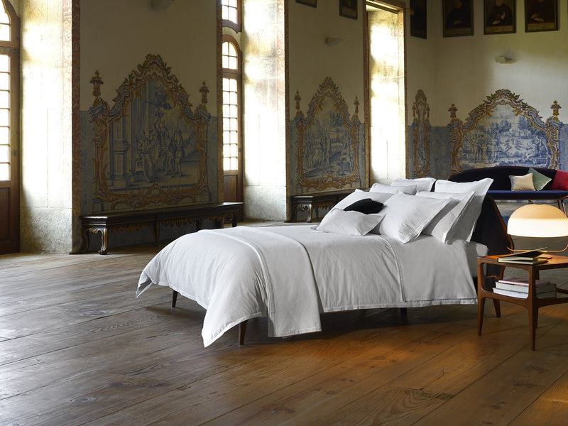 200TC Percale Pleated Duvet Cover | Amalia Home Luna | Eichholtzmiami.com