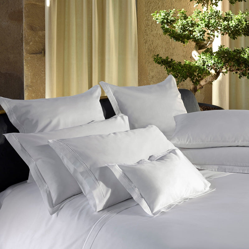 2000TC White Sateen Pillowcase Set | Amalia Home Sublime | Eichholtzmiami.com