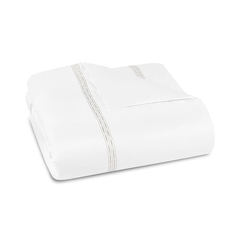 400TC Percale Embroidered Duvet Cover | Amalia Home Memória | Eichholtzmiami.com